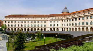 Controlli al Tribunale di Asti, i carabinieri sequestrano quattro coltelli
